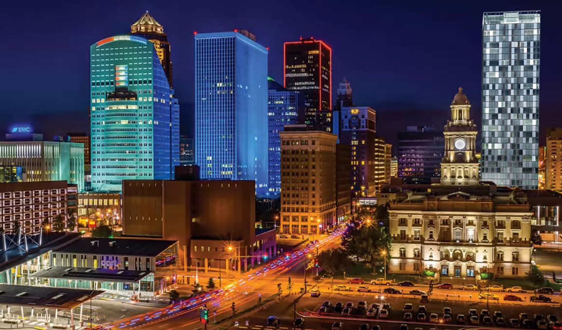 515 Walnut view from south at night