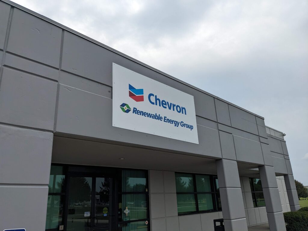 Chevron REG logo